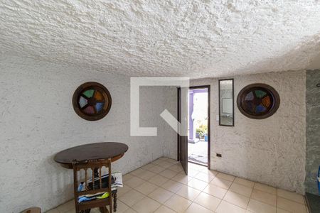 Casa à venda com 135m², 4 quartos e 2 vagasEdícula - Quarto