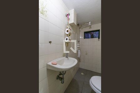 Casa à venda com 135m², 4 quartos e 2 vagasEdícula - Banheiro
