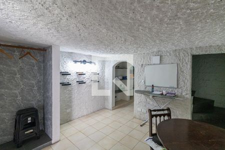 Casa à venda com 135m², 4 quartos e 2 vagasEdícula - Quarto