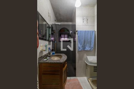 Casa à venda com 135m², 4 quartos e 2 vagasBanheiro