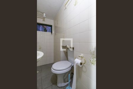 Casa à venda com 135m², 4 quartos e 2 vagasEdícula - Banheiro
