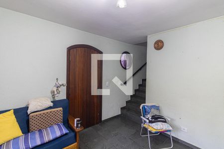 Casa à venda com 135m², 4 quartos e 2 vagasSala