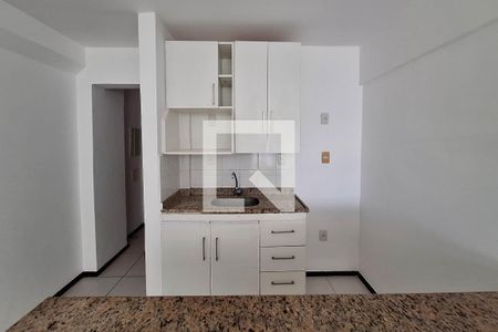 Cozinha de apartamento à venda com 1 quarto, 40m² em Itaipu, Niterói