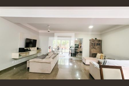 Sala de casa de condomínio para alugar com 4 quartos, 178m² em  Barão Geraldo, Campinas