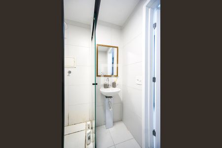 Banheiro de kitnet/studio à venda com 1 quarto, 23m² em Vila Esperança, São Paulo