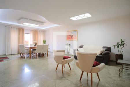 Sala de casa para alugar com 4 quartos, 280m² em Vila Mafra, São Paulo