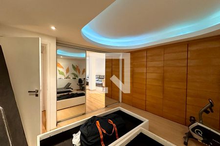 Quarto de apartamento à venda com 2 quartos, 129m² em Laranjeiras, Rio de Janeiro