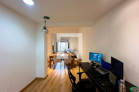 Sala de apartamento à venda com 2 quartos, 129m² em Laranjeiras, Rio de Janeiro