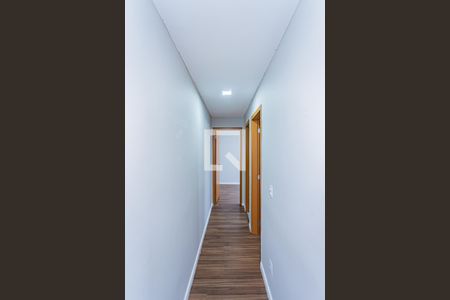 Corredor de apartamento para alugar com 2 quartos, 44m² em Jardim Iris, São Paulo