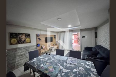 Sala de casa de condomínio à venda com 3 quartos, 120m² em Vargem Pequena, Rio de Janeiro