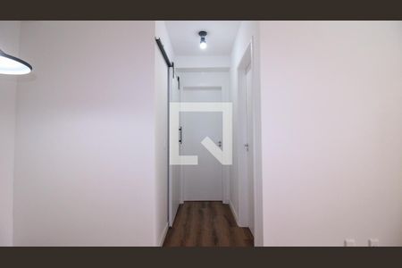 Corredor de apartamento para alugar com 2 quartos, 51m² em Vila Ivone, São Paulo