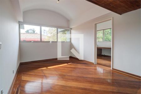 Casa à venda com 3 quartos, 438m² em Granja Julieta, São Paulo