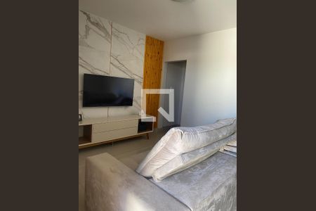Sala de casa à venda com 2 quartos, 100m² em Jardim Vitoria, Belo Horizonte