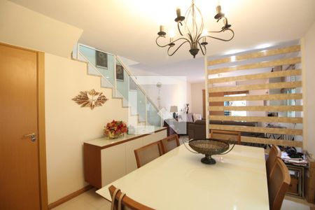 Sala de casa de condomínio à venda com 3 quartos, 144m² em Freguesia (jacarepaguá), Rio de Janeiro