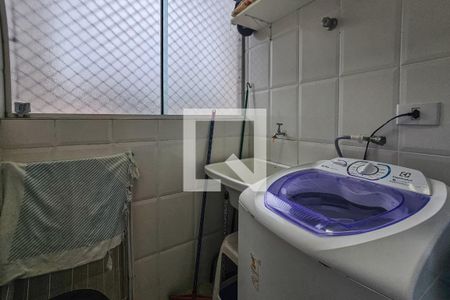 Área de serviço de apartamento para alugar com 2 quartos, 70m² em Vila Julia, Guarujá