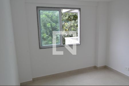 Suíte de apartamento à venda com 2 quartos, 68m² em Taquara, Rio de Janeiro