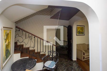 Hall de casa para alugar com 5 quartos, 355m² em Centro, Diadema