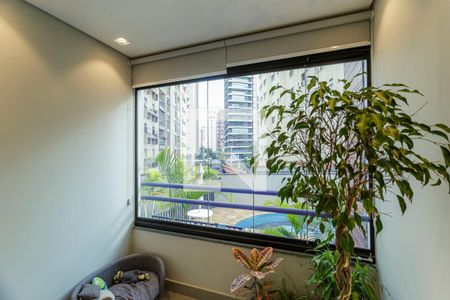 Sala de apartamento à venda com 2 quartos, 68m² em Itaim Bibi, São Paulo