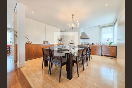 Apartamento à venda com 4 quartos, 226m² em Campo Belo, São Paulo