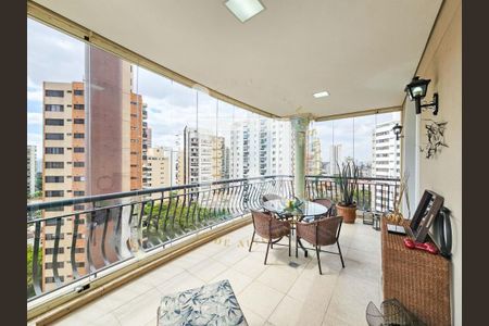 Apartamento para alugar com 4 quartos, 226m² em Campo Belo, São Paulo