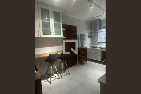Casa à venda com 3 quartos, 198m² em Jardim das Vertentes, São Paulo