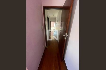 Casa à venda com 3 quartos, 280m² em Vila Scarpelli, Santo André