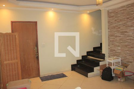 Sala 1 de casa para alugar com 4 quartos, 220m² em Vila Saiago, Guarulhos