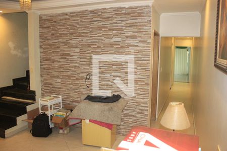 Sala 1 de casa para alugar com 4 quartos, 220m² em Vila Saiago, Guarulhos