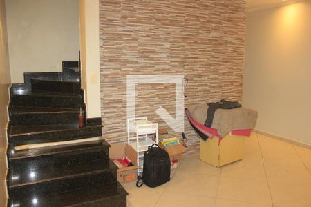 Sala 1 de casa para alugar com 4 quartos, 220m² em Vila Saiago, Guarulhos