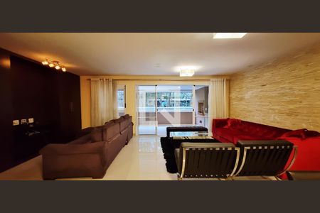 Sala de apartamento para alugar com 3 quartos, 150m² em Paraíso do Morumbi, São Paulo