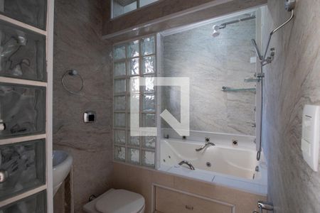 Banheiro da Suíte de casa para alugar com 1 quarto, 80m² em Parque Ipe, São Paulo