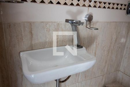 Lavabo de casa para alugar com 1 quarto, 80m² em Parque Ipe, São Paulo