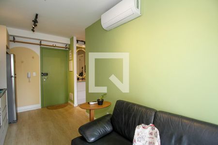 Sala e Cozinha de apartamento para alugar com 1 quarto, 30m² em Pinheiros, São Paulo