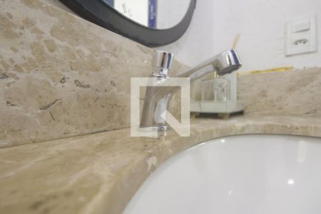 Lavabo de casa à venda com 2 quartos, 65m² em Guaiauna, São Paulo