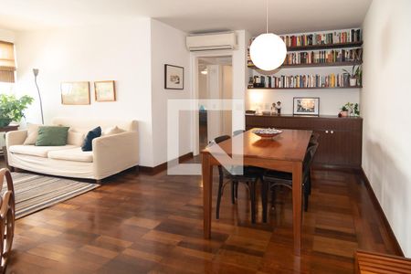 Sala de apartamento à venda com 2 quartos, 97m² em Bela Vista, São Paulo