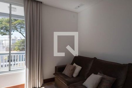 Sala de TV de casa à venda com 4 quartos, 420m² em Jardim Guapira, São Paulo