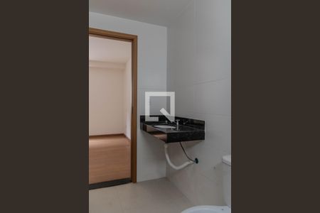 Banheiro da Suíte de apartamento à venda com 2 quartos, 135m² em Alto Barroca, Belo Horizonte