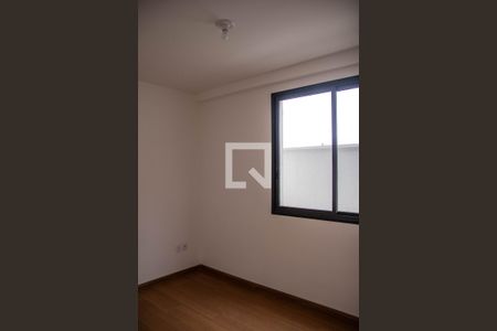 Quarto de apartamento à venda com 2 quartos, 83m² em Alto Barroca, Belo Horizonte