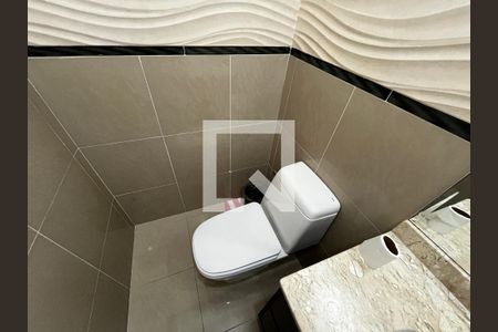 Lavabo de casa à venda com 3 quartos, 228m² em Água Fria, São Paulo