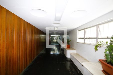 Hall de apartamento para alugar com 3 quartos, 93m² em Carlos Prates, Belo Horizonte