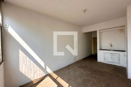 Sala/Quarto de kitnet/studio à venda com 1 quarto, 24m² em Centro, Rio de Janeiro