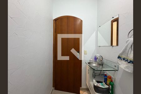 Lavabo  de casa à venda com 3 quartos, 260m² em Vila Guaraciaba, Santo André