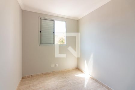 Quarto 2 de apartamento para alugar com 2 quartos, 52m² em Jardim Roberto, Osasco