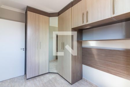Quarto 1 de apartamento para alugar com 2 quartos, 52m² em Jardim Roberto, Osasco