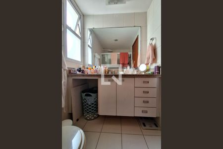 Apartamento à venda com 115m², 3 quartos e 1 vagaBanheiro da Suíte 