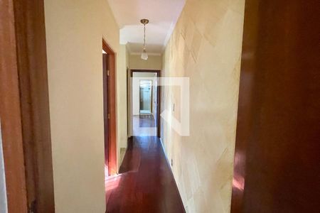 Corredor de casa para alugar com 3 quartos, 145m² em Jardim Santa Clara, Guarulhos