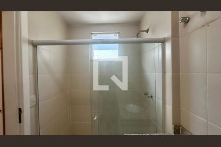 Banheiro da Suíte 1 de casa de condomínio para alugar com 5 quartos, 250m² em Barra da Tijuca, Rio de Janeiro