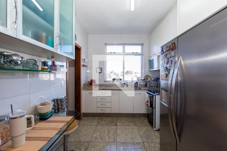 Cozinha de apartamento à venda com 3 quartos, 130m² em Minas Brasil, Belo Horizonte