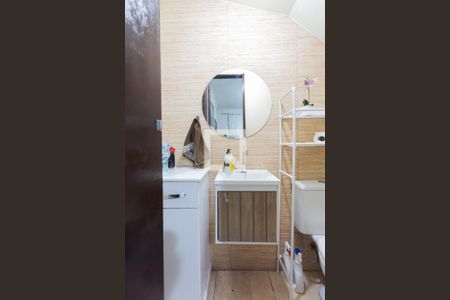 Lavabo de casa de condomínio à venda com 3 quartos, 74m² em Vila Carmosina, São Paulo