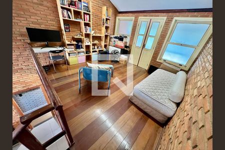 Sala 1 de casa para alugar com 3 quartos, 1000m² em São Luiz, Belo Horizonte